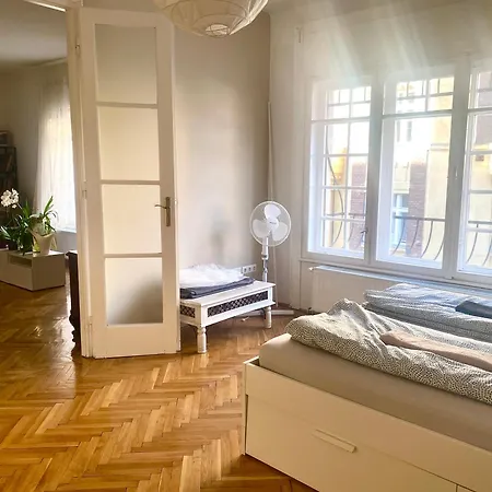 Radnóti Hipster Design Flat Budapeste